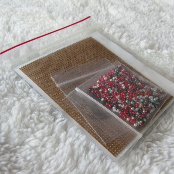 Mill Hill Counted Glass Bead Kit Holiday Ornament Father Christmas H3' NOS 90s - Picture 4 of 5